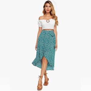 Women's Floral Flowy Ditsy Wrap Skirt, Size M